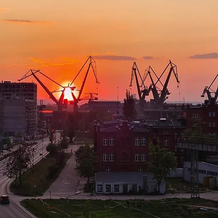 Flatbook - Center Doki Living Апартаменти Гданськ