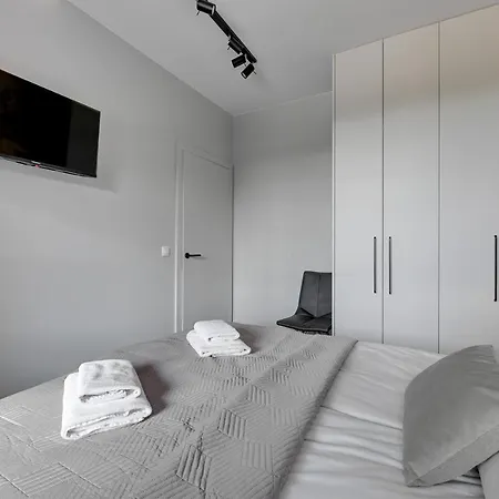 Flatbook - Center Doki Living Apartment Gdansk